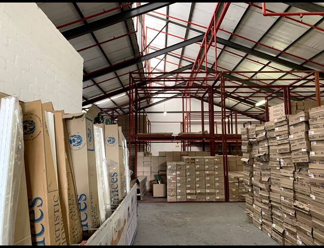 6,100M² FACTORY FOR SALE IN PAROW INDUSTRIAL